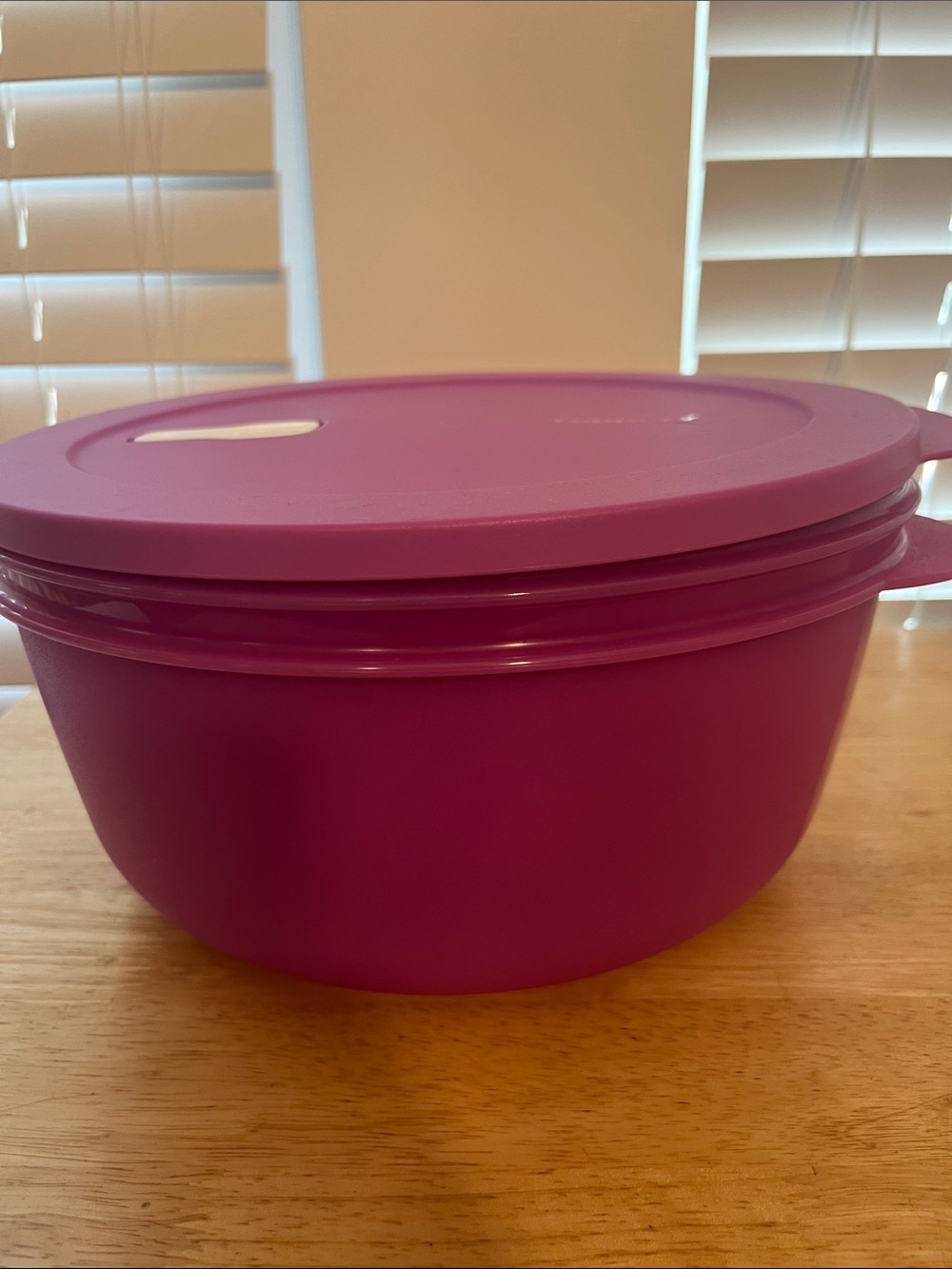 Tupperware Purple Airtight Mixing Bowl with Lid and Colander